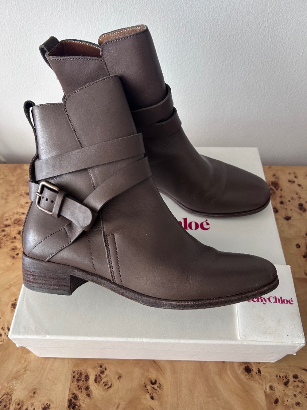 $560 Like New!! See by Chloe Janis Flat Ankle Strap Boots Gray Taupe 38 7.5